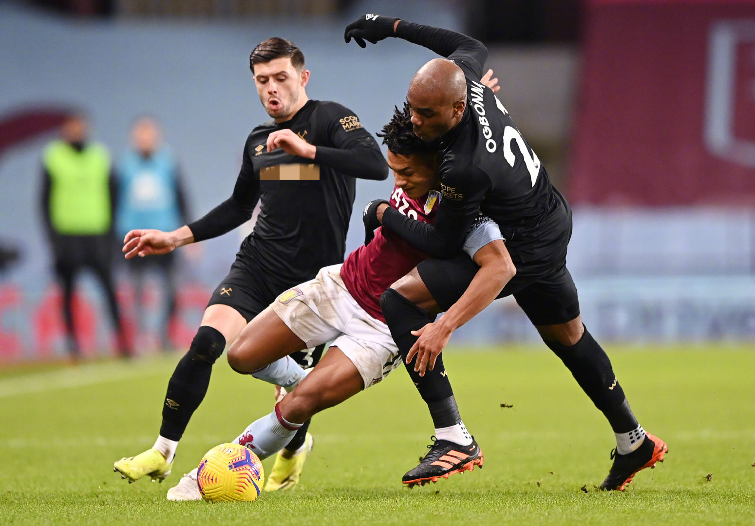 他是一位成 他是一位成